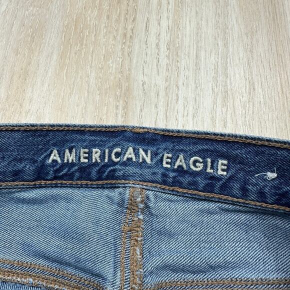 American Eagle 90s Straight Mid Rise Blue Denim Everyday Casual Jeans 2 SHORT - Picture 9 of 15